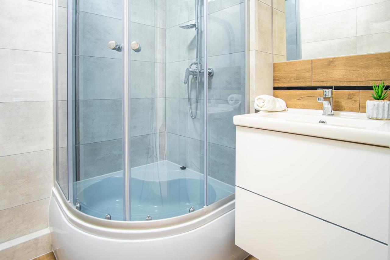 Dream Aparts - 10 Lutego Lodz  Ngoại thất bức ảnh
